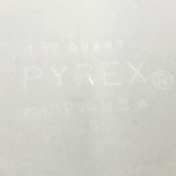 Pyrex, Vintage, Golden Acorn, Oak Leaf, Pattern 1.5 Qt, Divided, Casserole Dish - Picture 8 of 8